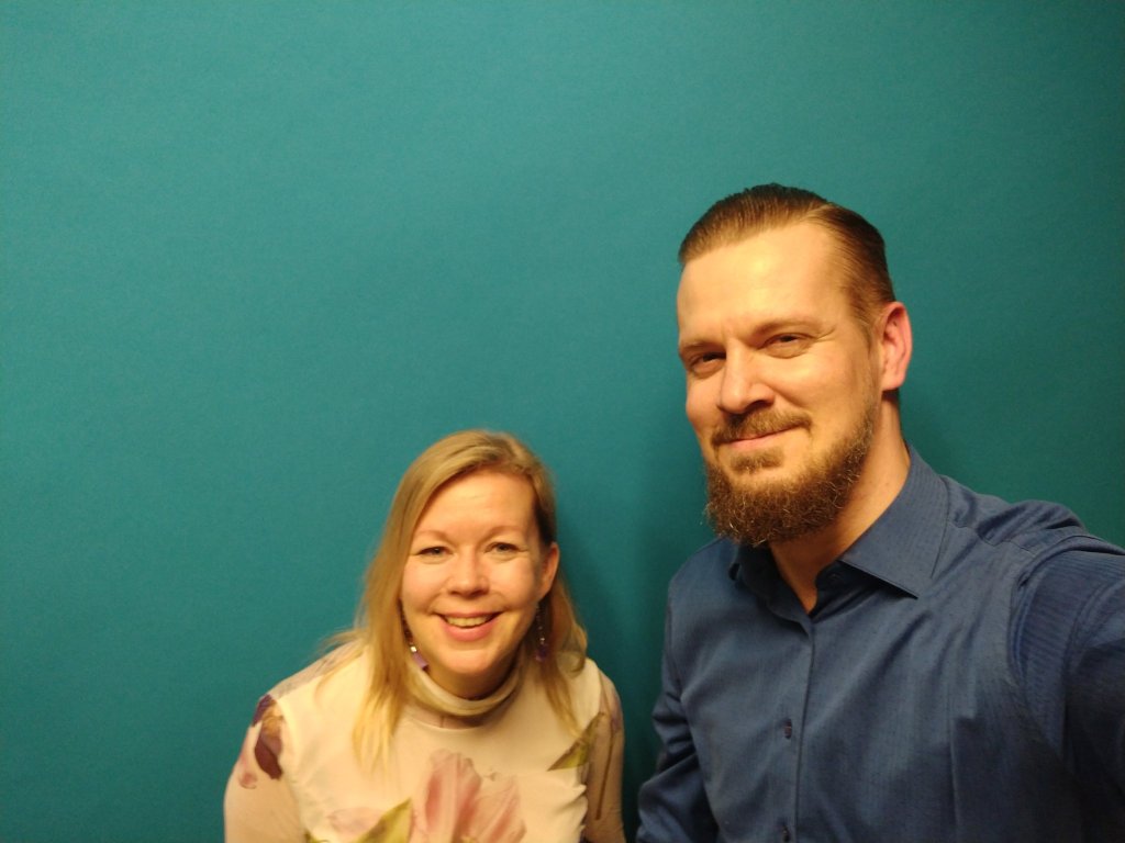 Elina Hirvonen – lukeminen levottomina&nbsp;aikoina